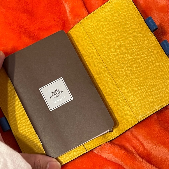 Hermes Blue with yellow interior agenda cover - Picture 9 of 10